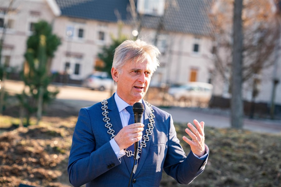 Bericht Burgemeester Metz trots op nieuwe buurt in Soesterberg bekijken